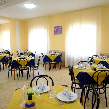 Hotel Arno 3*